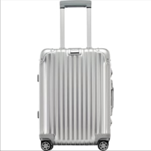 rimowa carry on